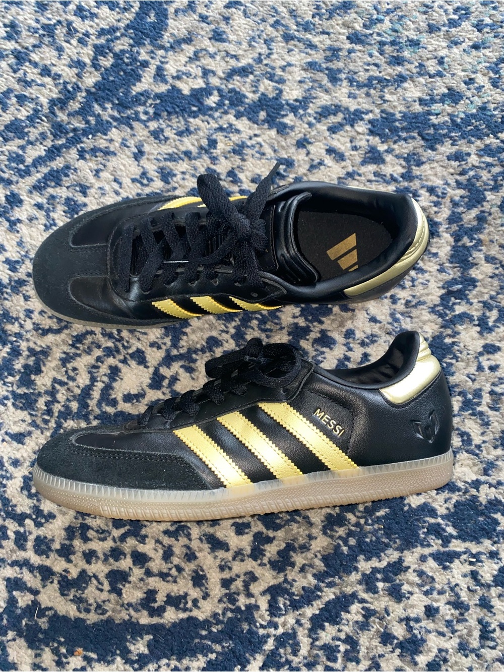adidas Black & Gold Messi Low-Top Samba sneaker size 6 - Picture 1 of 5